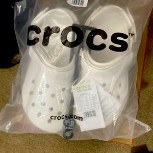 Croc hikers
